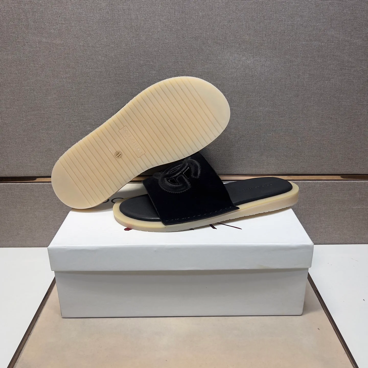 Men's men's shoes 💰pp340【DG～】Men's casual slippers 2025z cabinet sales simultaneously 🔶Size: 38-44#️⃣ 🔷5 colors🔜The upper is made of multi-material splicing➕Genuine leather lining, comfortable and breathable, sole: original comfortable, wear-resistant and non-slip outsole, ⚠️Real 📱Photographed🎬The real thing is better📢📢📢